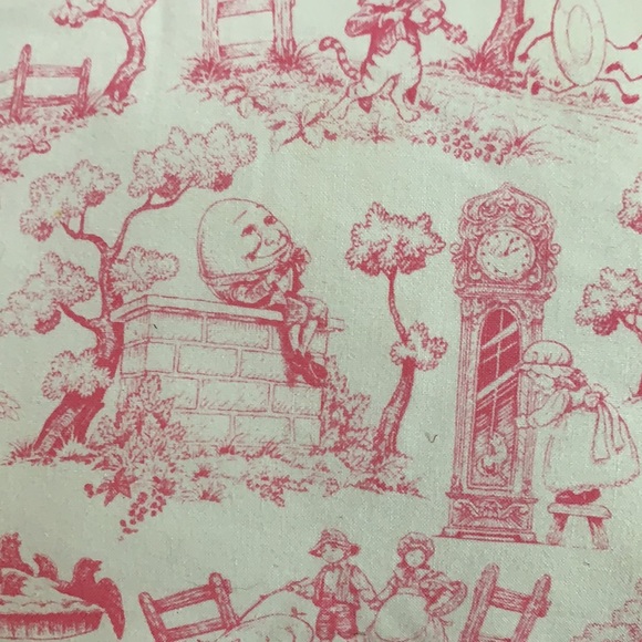 Nursery Rhyme Toille Pillow - Picture 2 of 8